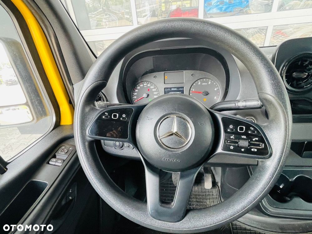 Mercedes-Benz Sprinter FURGON, ZABUDOWA KURIER - 14