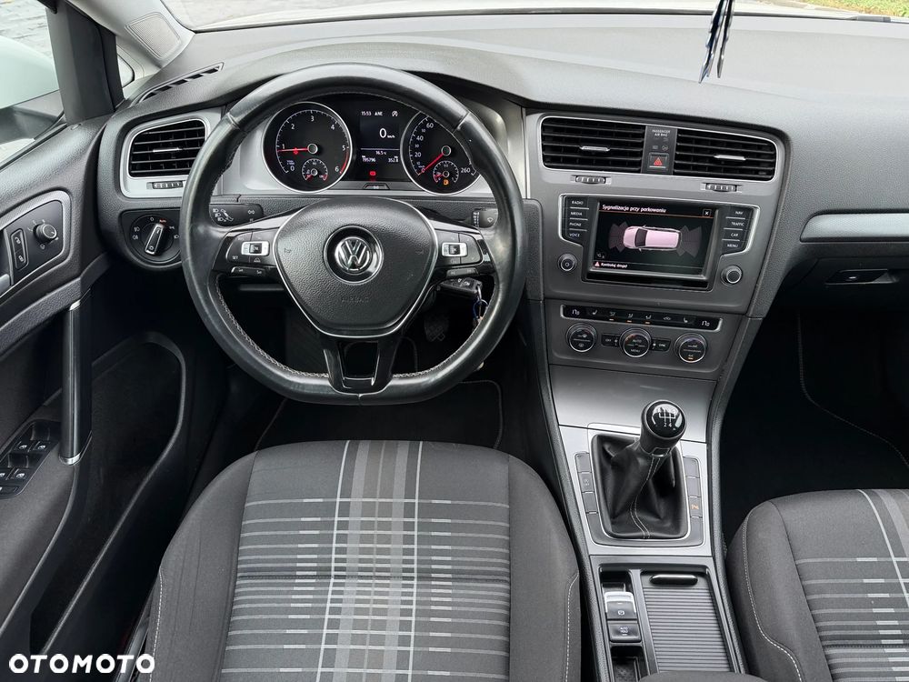 Volkswagen Golf 1.6 TDI BlueMotion Technology Lounge - 19