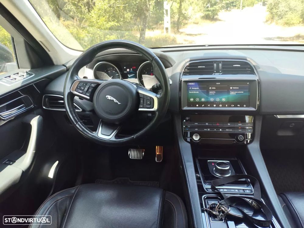 Jaguar F-Pace 2.0 i4D Prestige Aut. - 22