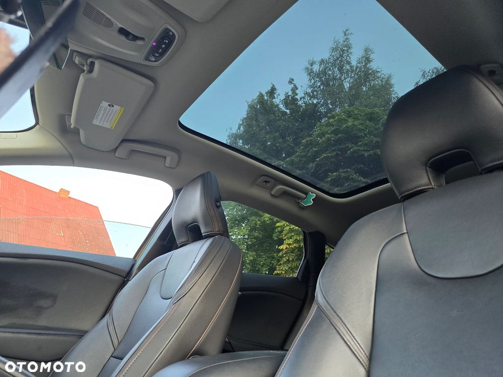 Volvo V40 Cross Country T4 AWD Geartronic Summum - 34