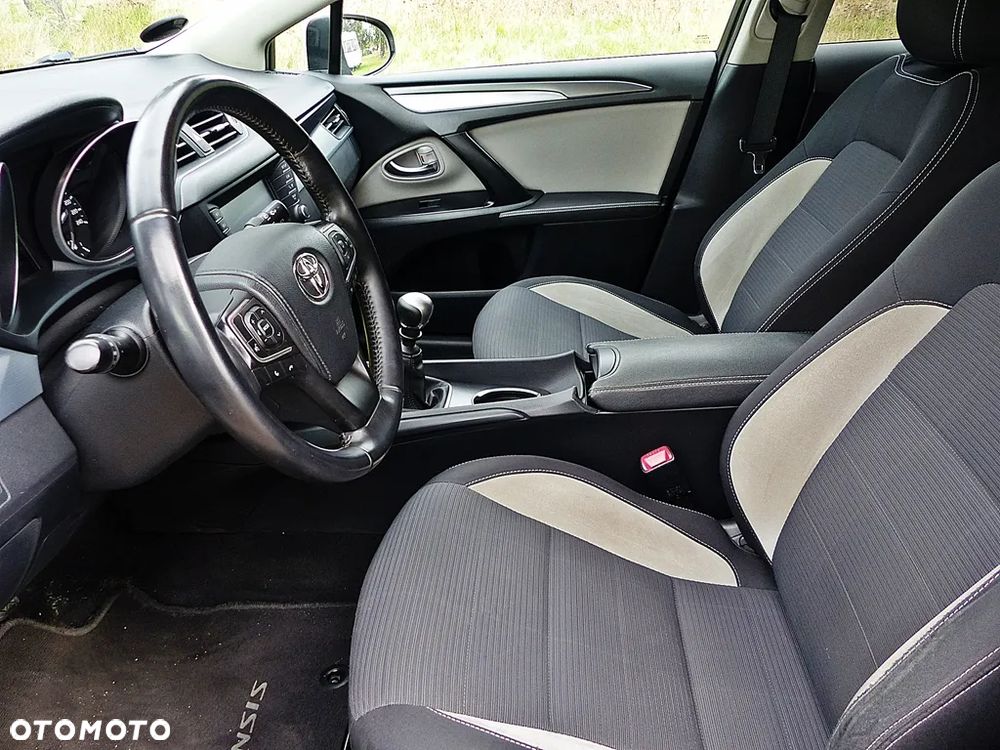 Toyota Avensis 2.0 D-4D Premium - 20