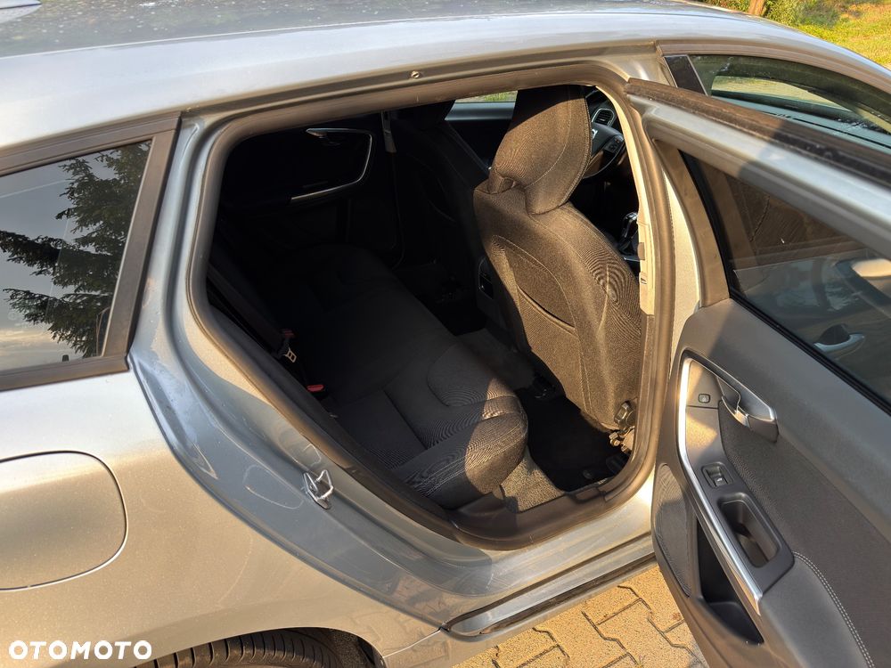Volvo V60 D4 Drive-E Kinetic - 18