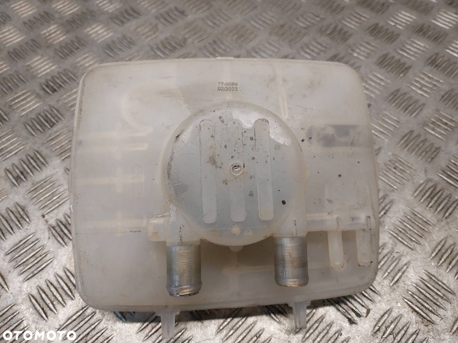 ZBIORNICZEK WYRÓWNAWCZY FIAT ULYSSE I LIFT 2.0 JTD - 4