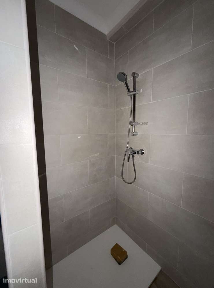 Apartamento totalmente renovado em São Domingos de Benfica 54 m2 - Grande imagem: 5/12