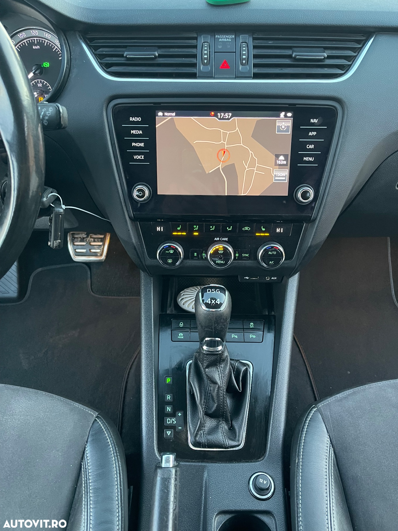 Skoda Octavia 2.0 TDI 4x4 DSG Scout - 15