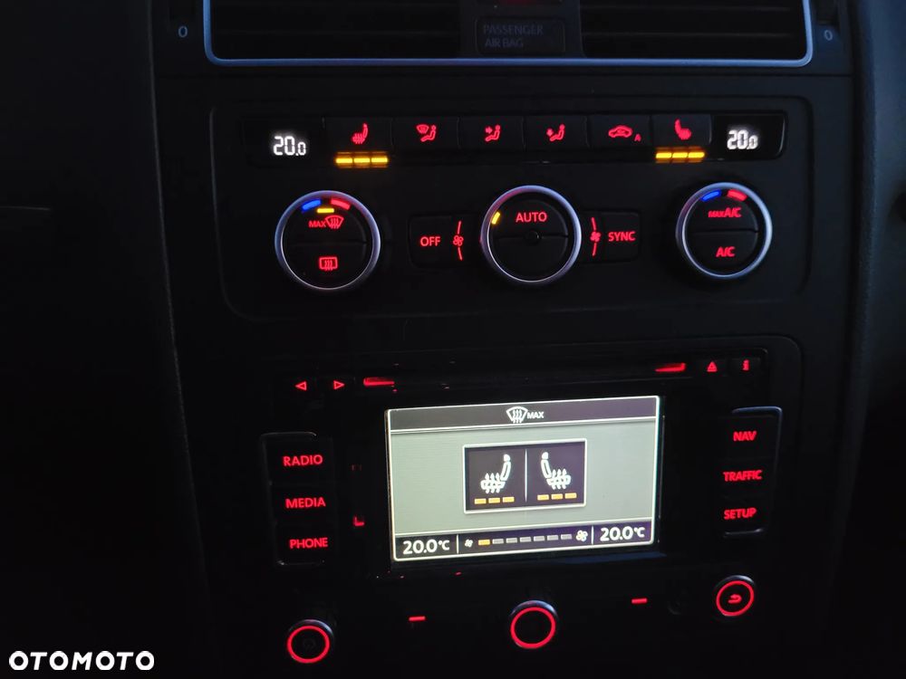 Volkswagen Touran 2.0 TDI DPF MATCH - 20