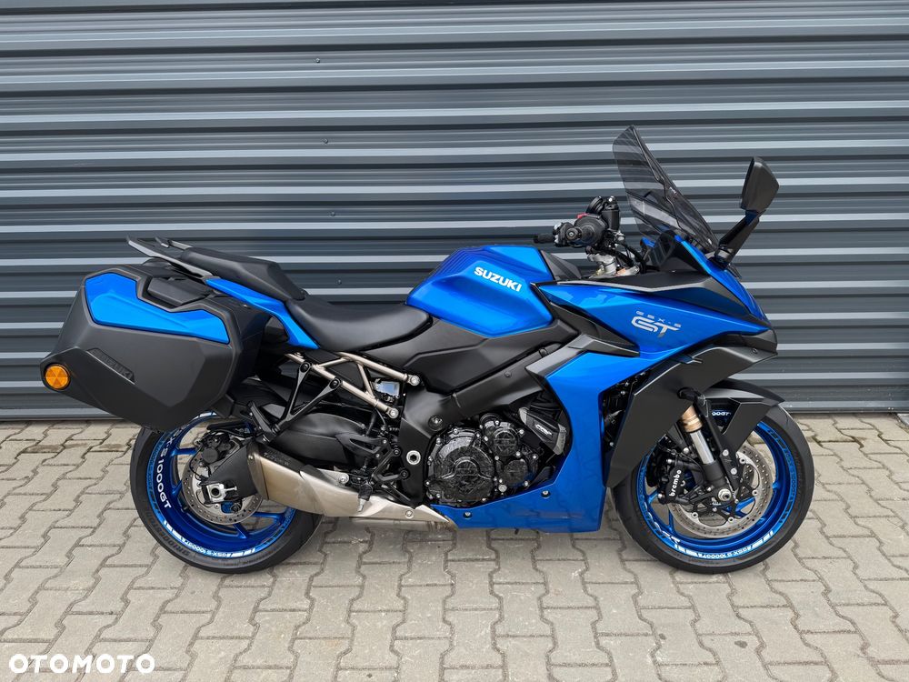 Suzuki GSX - 2