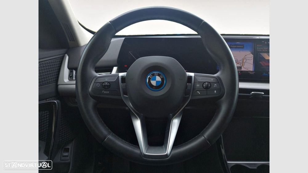 BMW iX1 xDrive30 — fotografia 12