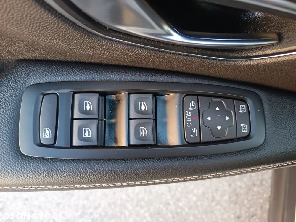 Renault Scenic TCe 140 GPF EDC BOSE EDITION - 33