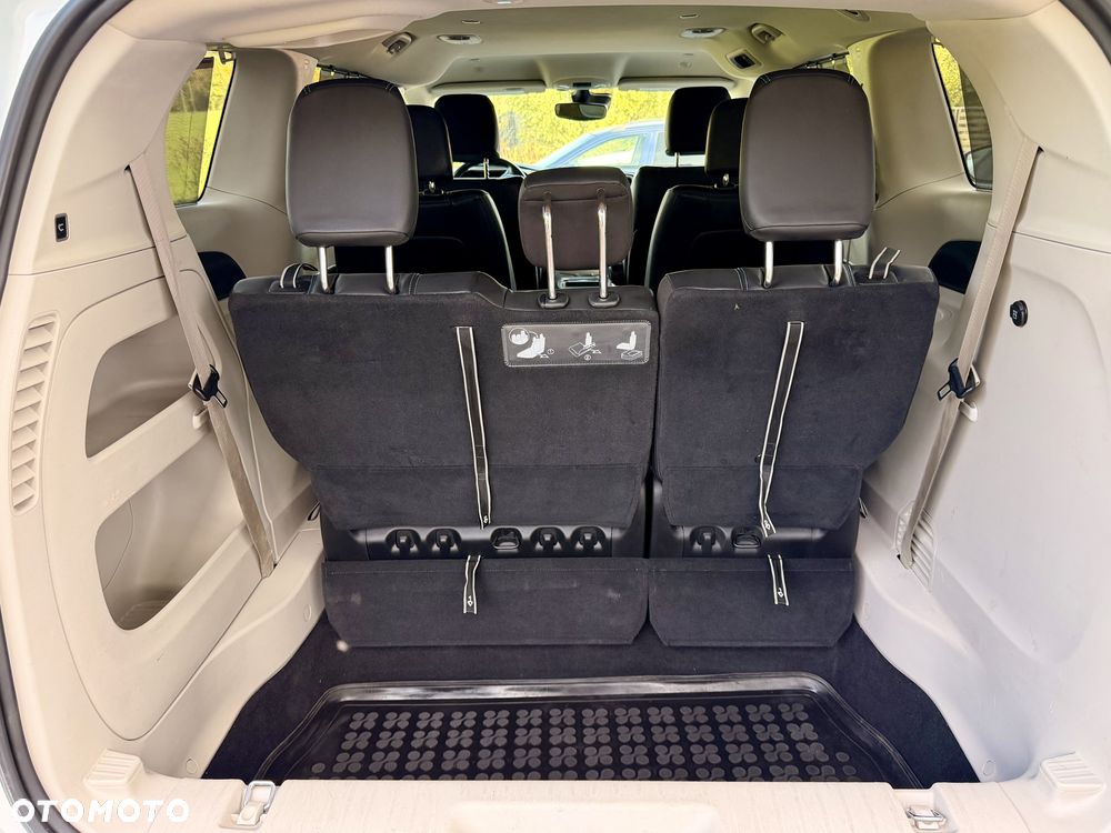Chrysler Pacifica - 12