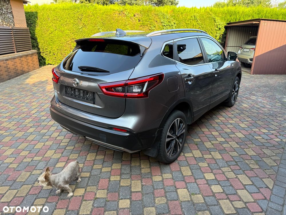 Nissan Qashqai 1.3 DIG-T DCT SHIRO - 2