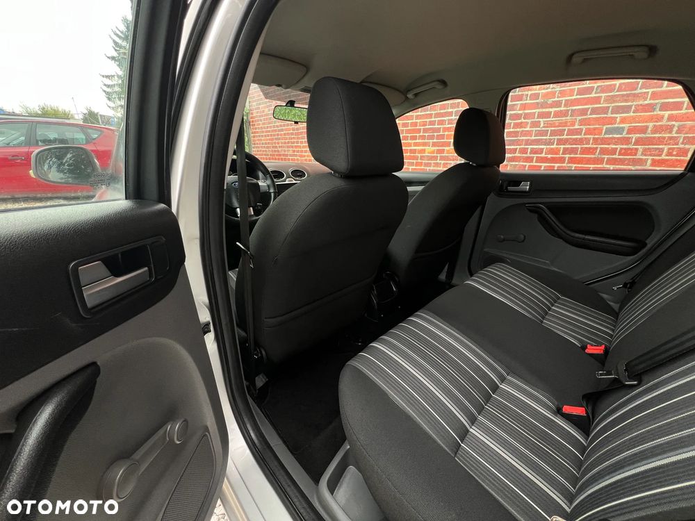 Ford Focus - 11