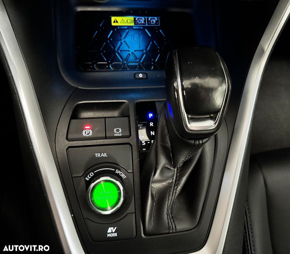 Toyota RAV4 2.5 4x4 Hybrid Black Edition - 8