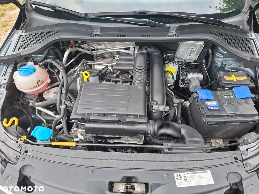 Skoda RAPID Spb 1.2 TSI Edition - 9