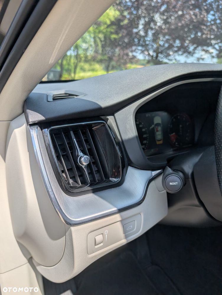 Volvo XC 60 T5 GPF AWD Momentum - 15