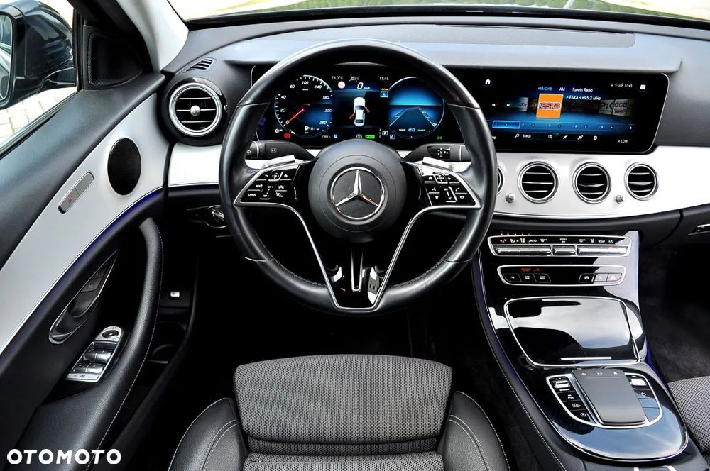 Mercedes-Benz Klasa E 220 d 9G-TRONIC - 27