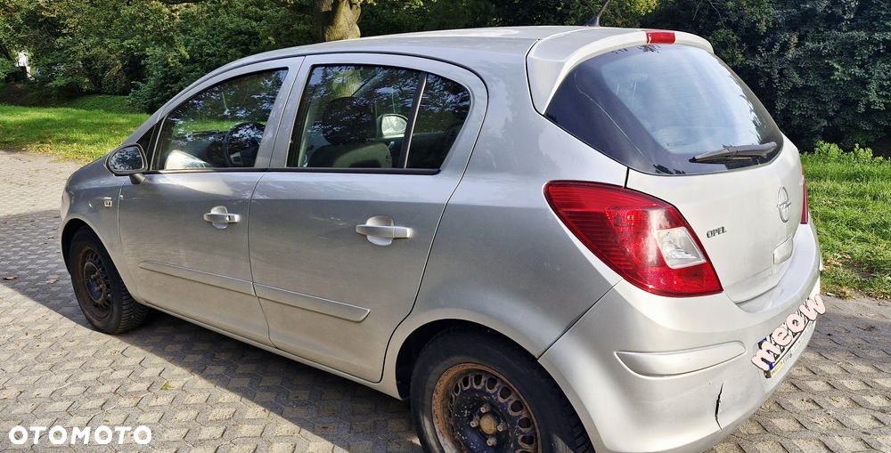 Opel Corsa - 8