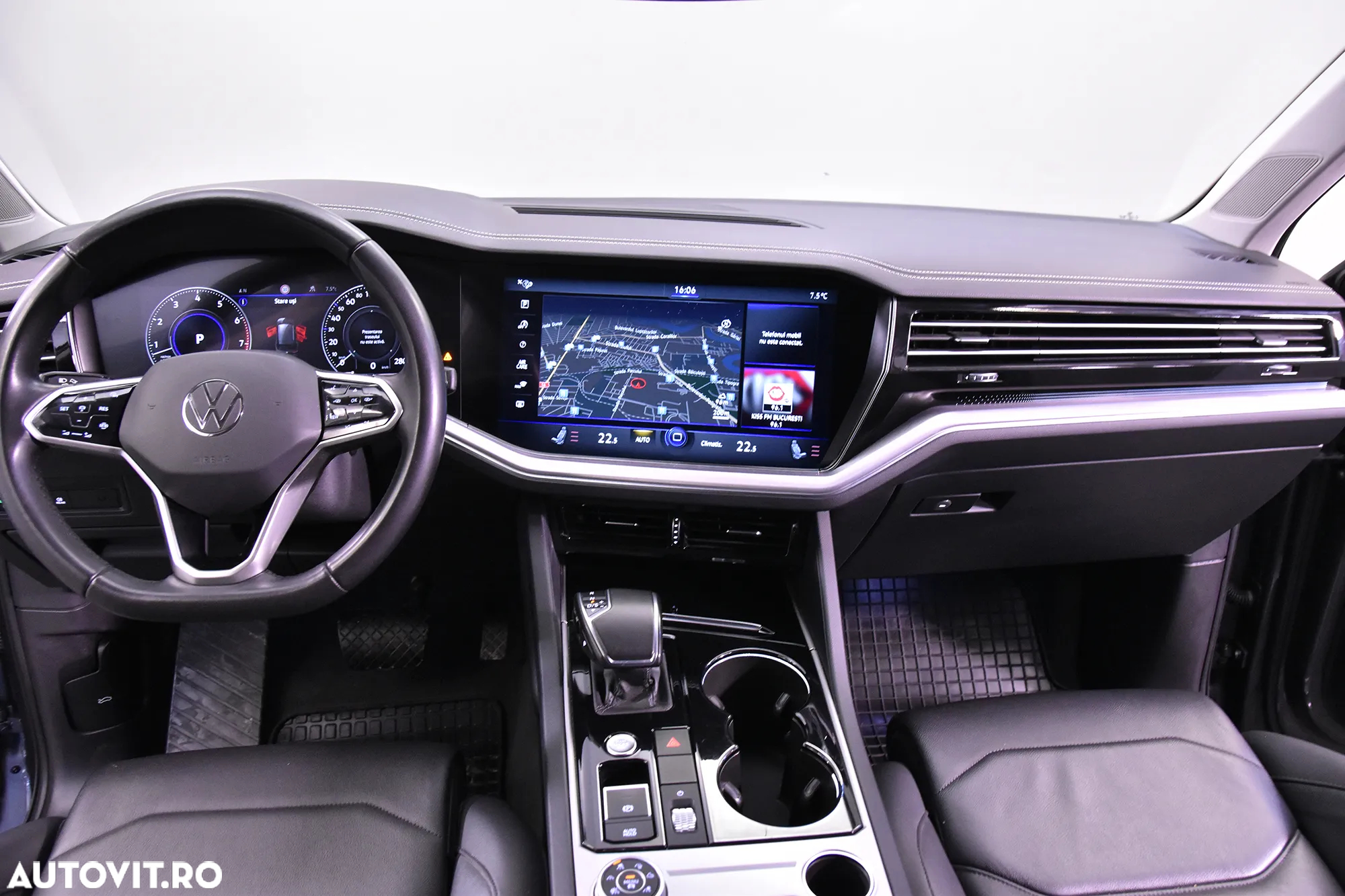 Volkswagen Touareg - 9
