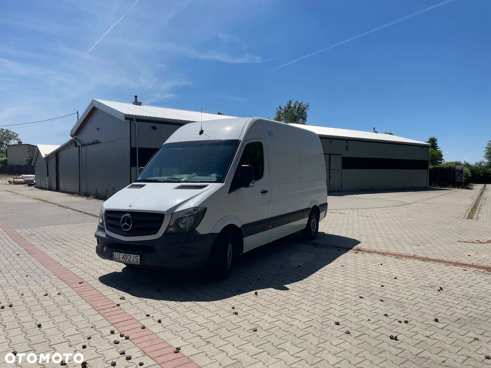 Mercedes-Benz Sprinter - 2