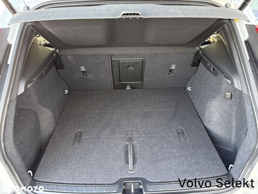 Volvo XC 40 - 25