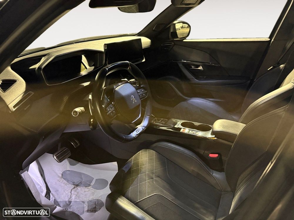 Peugeot 2008 1.5 BlueHDi GT EAT8 - 9