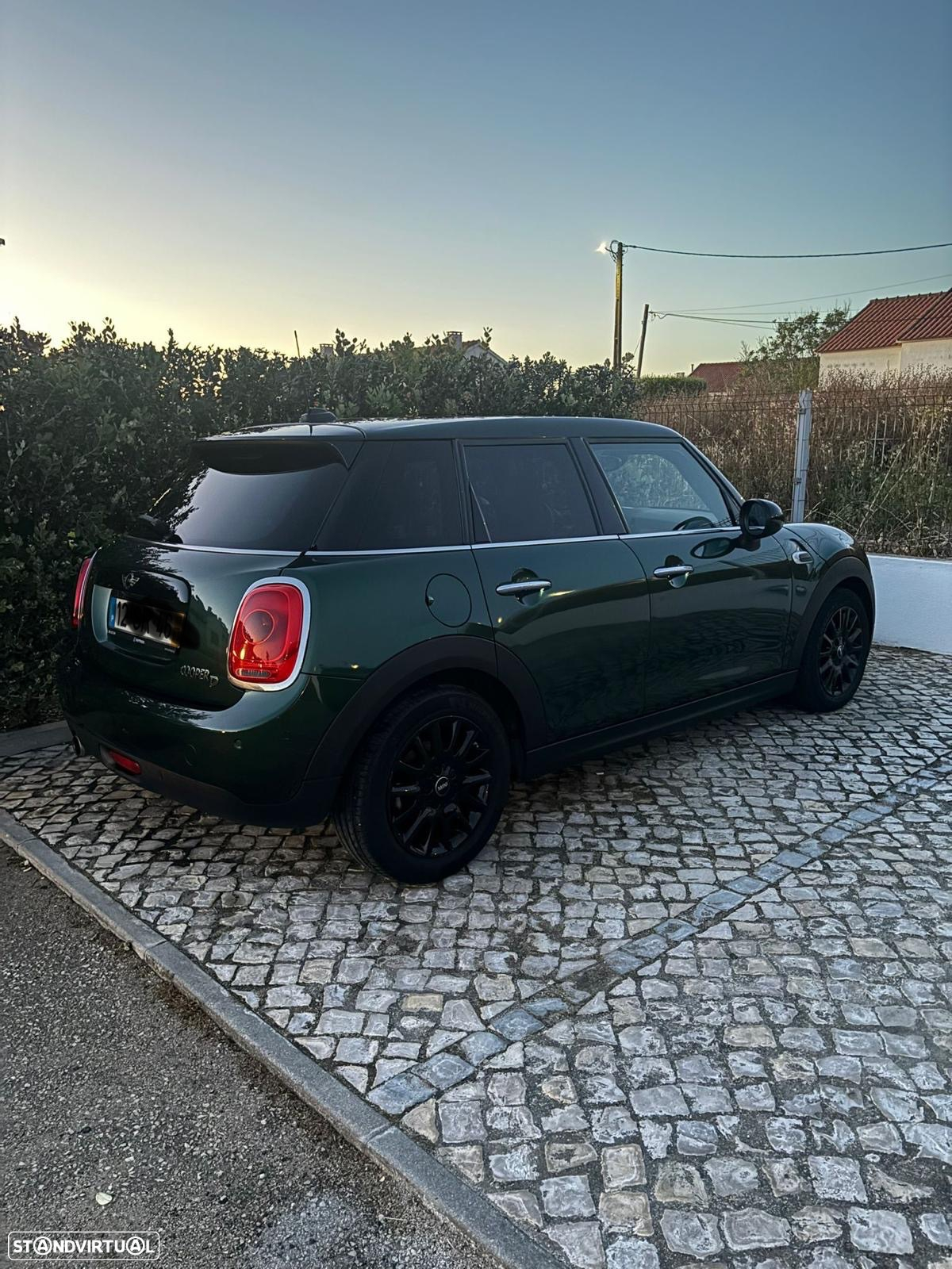 MINI 5 Portas Cooper D - 4