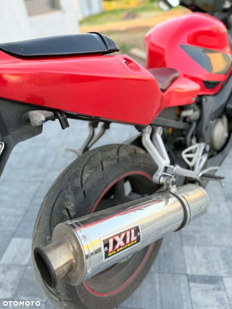 Honda CBR - 8