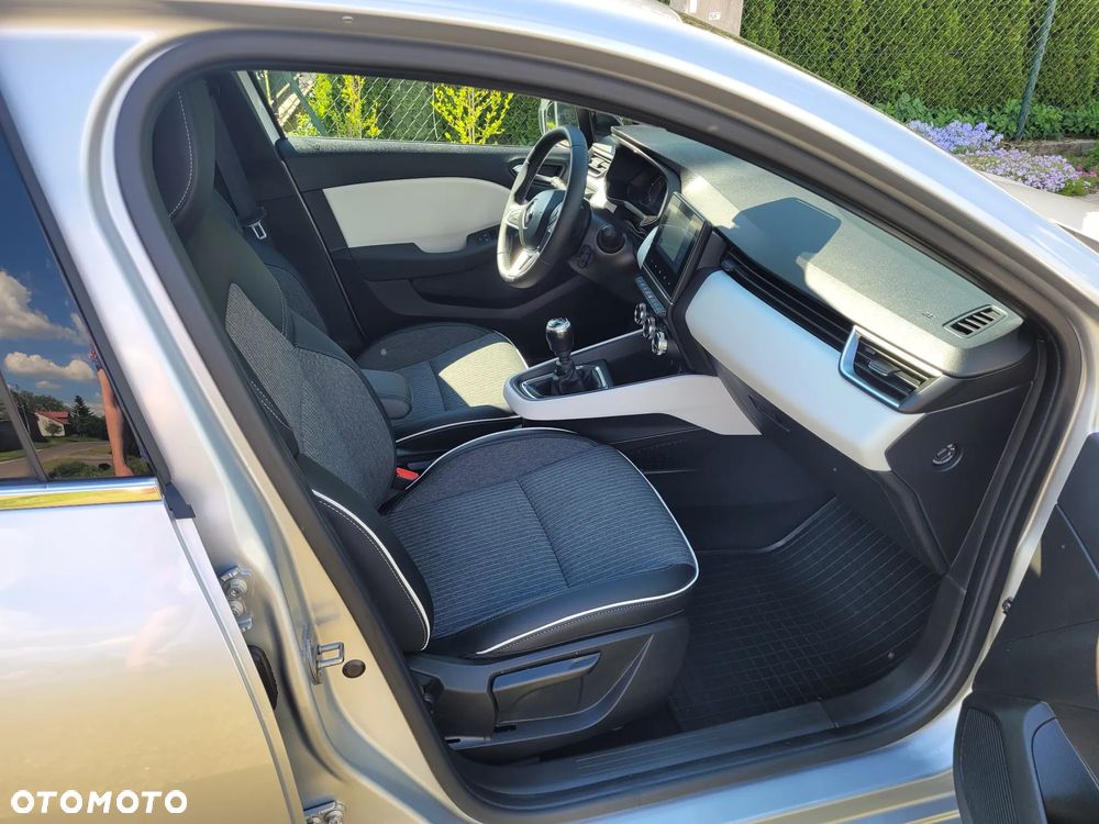 Renault Clio 1.0 TCe Techno - 11