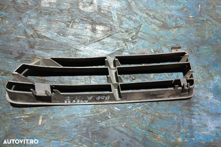 Grila bara fata stanga 1J5853666B 1J5853666B Volkswagen VW Bora 1 [19 - 2