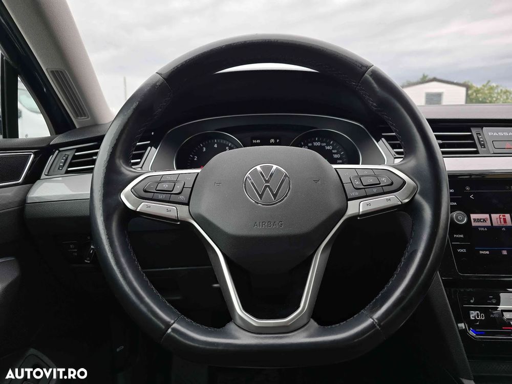Volkswagen Passat - 13