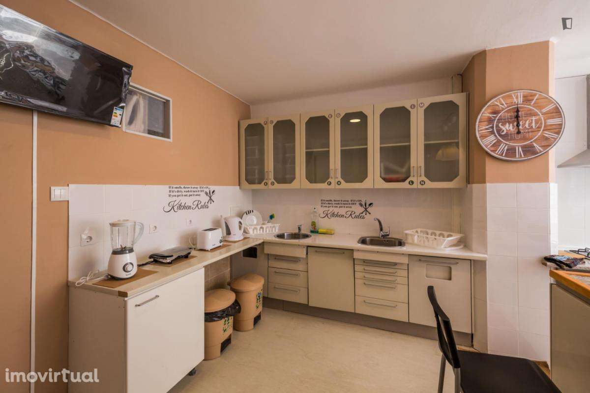 Quarto - localizado em Saldanha Lisbon - Grande imagem: 2/33