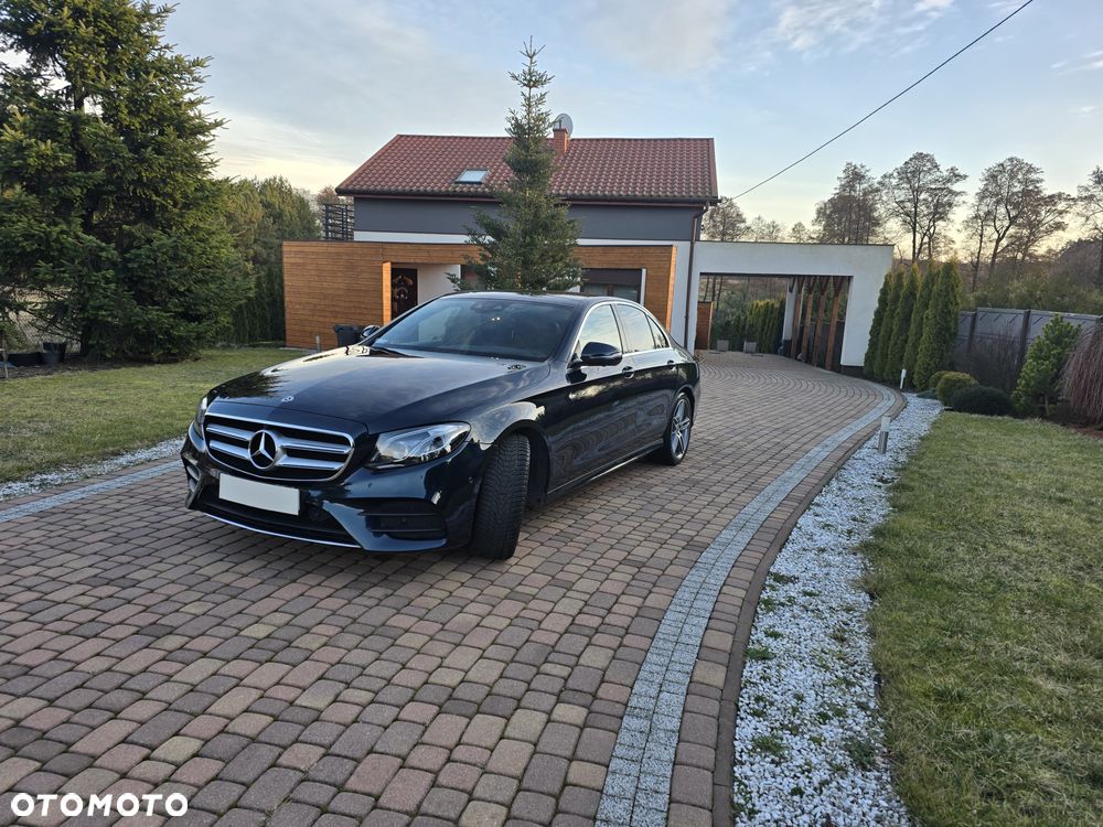 Mercedes-Benz Klasa E 220 d 4-Matic 9G-TRONIC - 19
