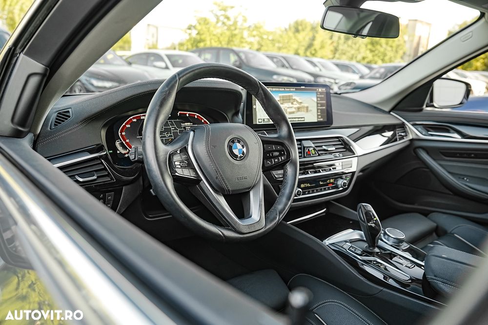 BMW Seria 5 530e Aut. Luxury Line - 25