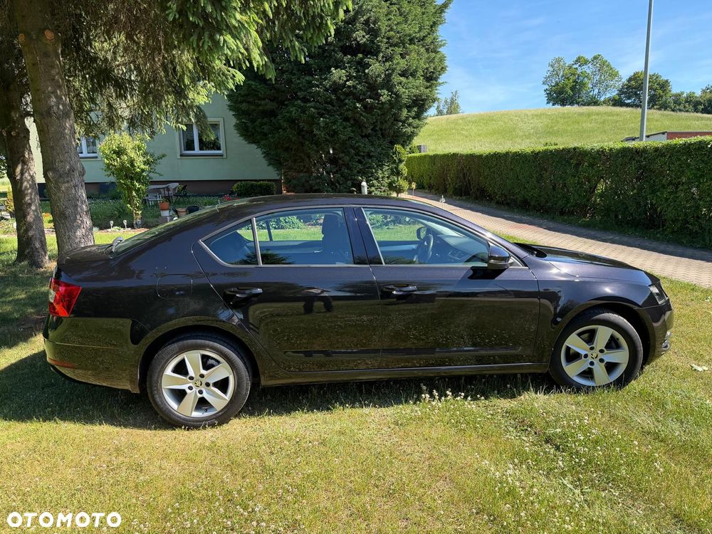 Skoda Octavia 1.5 TSI ACT Style DSG - 3