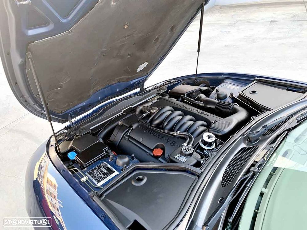 Jaguar XK XK8 4.0 Convertible Classic - 32