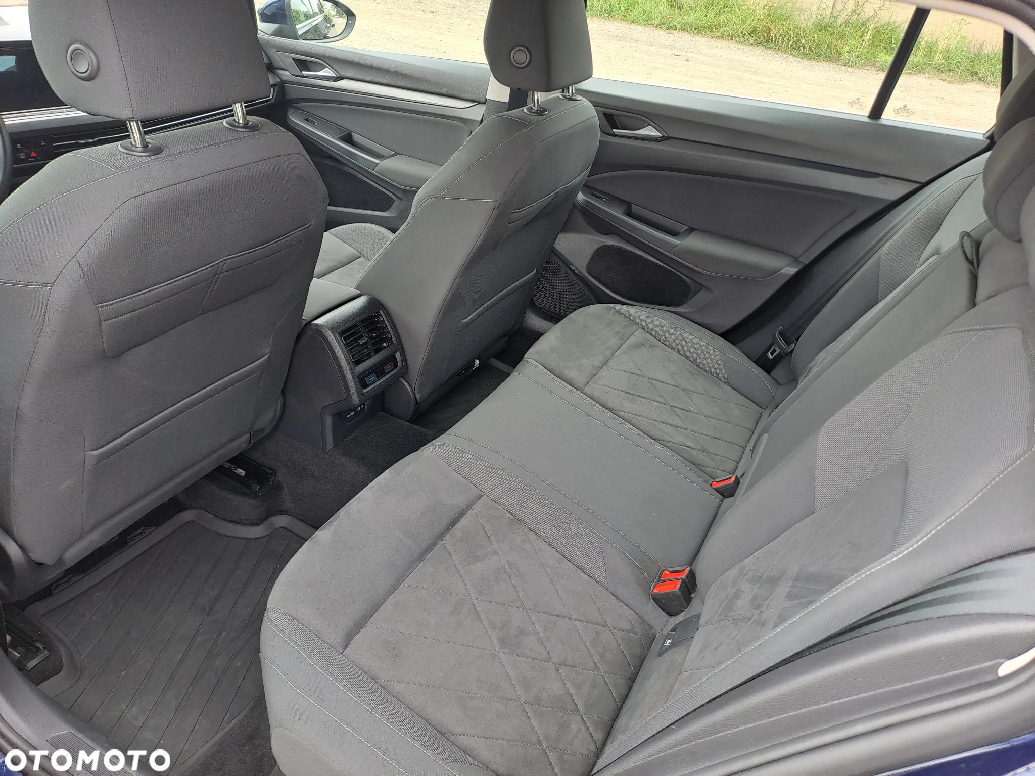 Volkswagen Golf VIII 1.5 TSI EVO Style - 7