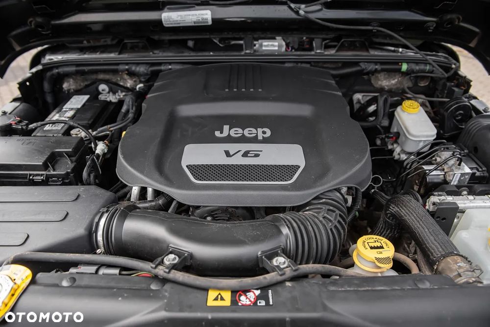 Jeep Wrangler - 32