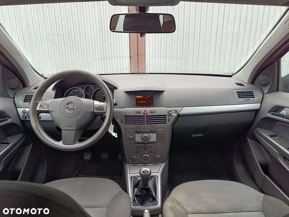 Opel Astra 1.9 CDTI - 14