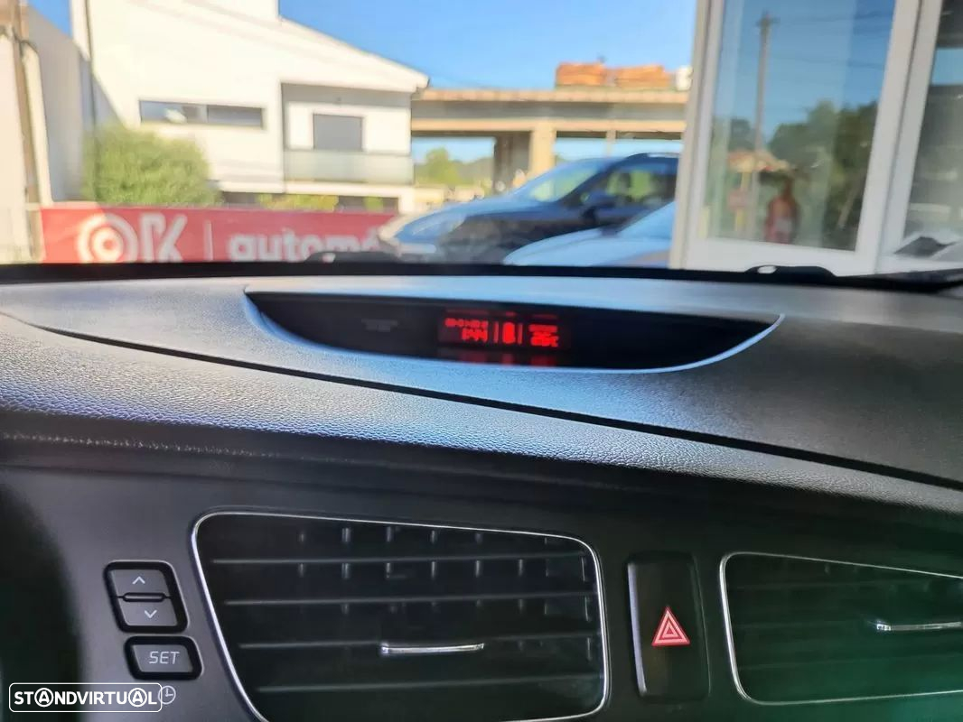 Kia Ceed SW 1.4 CRDi Nav Line - 28