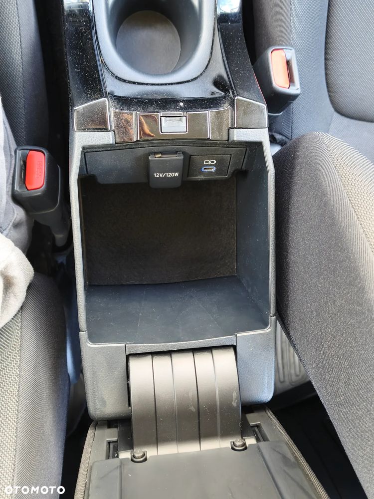 Toyota Corolla 1.8 Hybrid GPF Comfort - 17