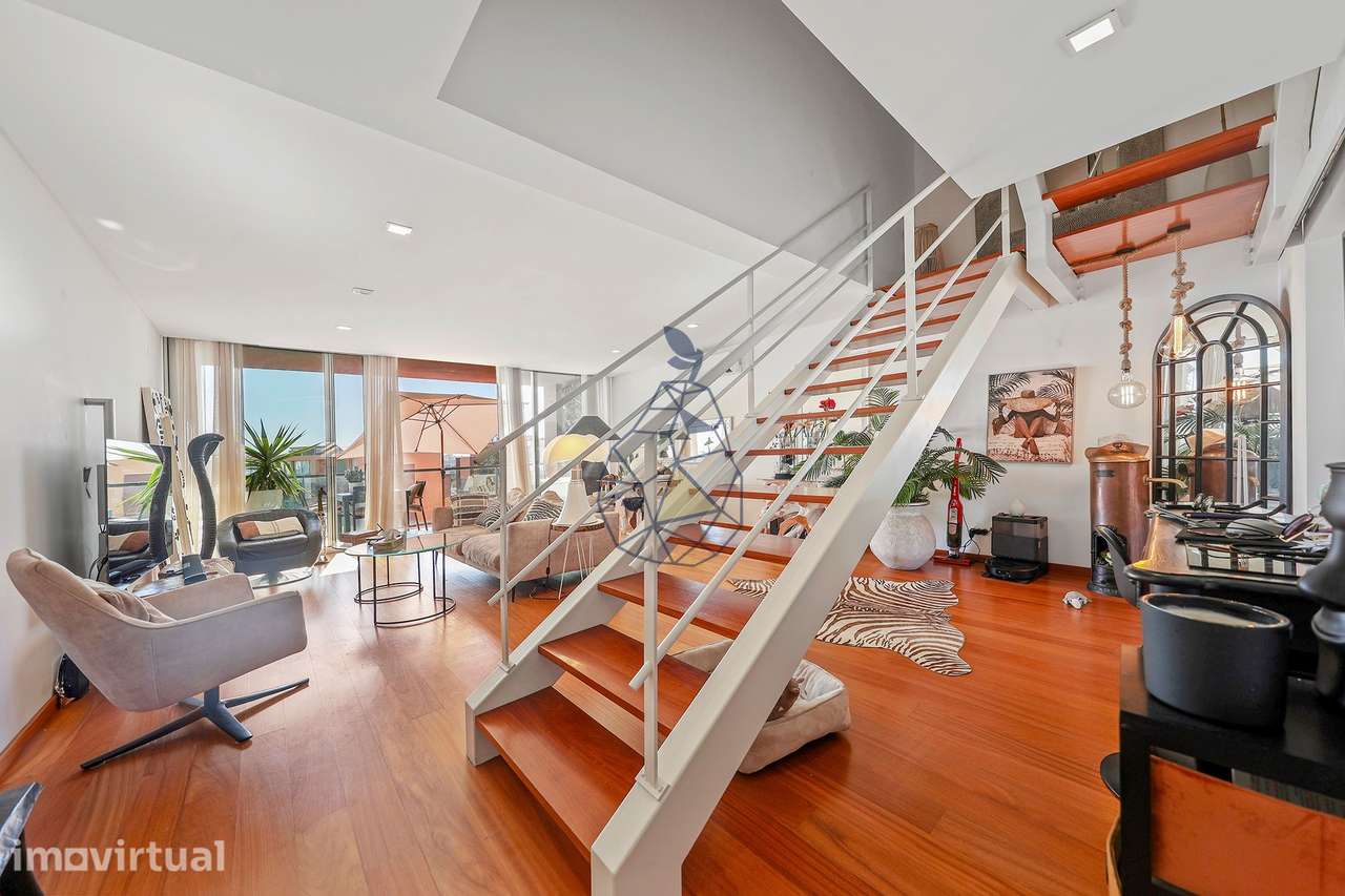 Apartamento T2 Duplex em condomínio Privado com Piscina e Ginásio - Po - Grande imagem: 2/55