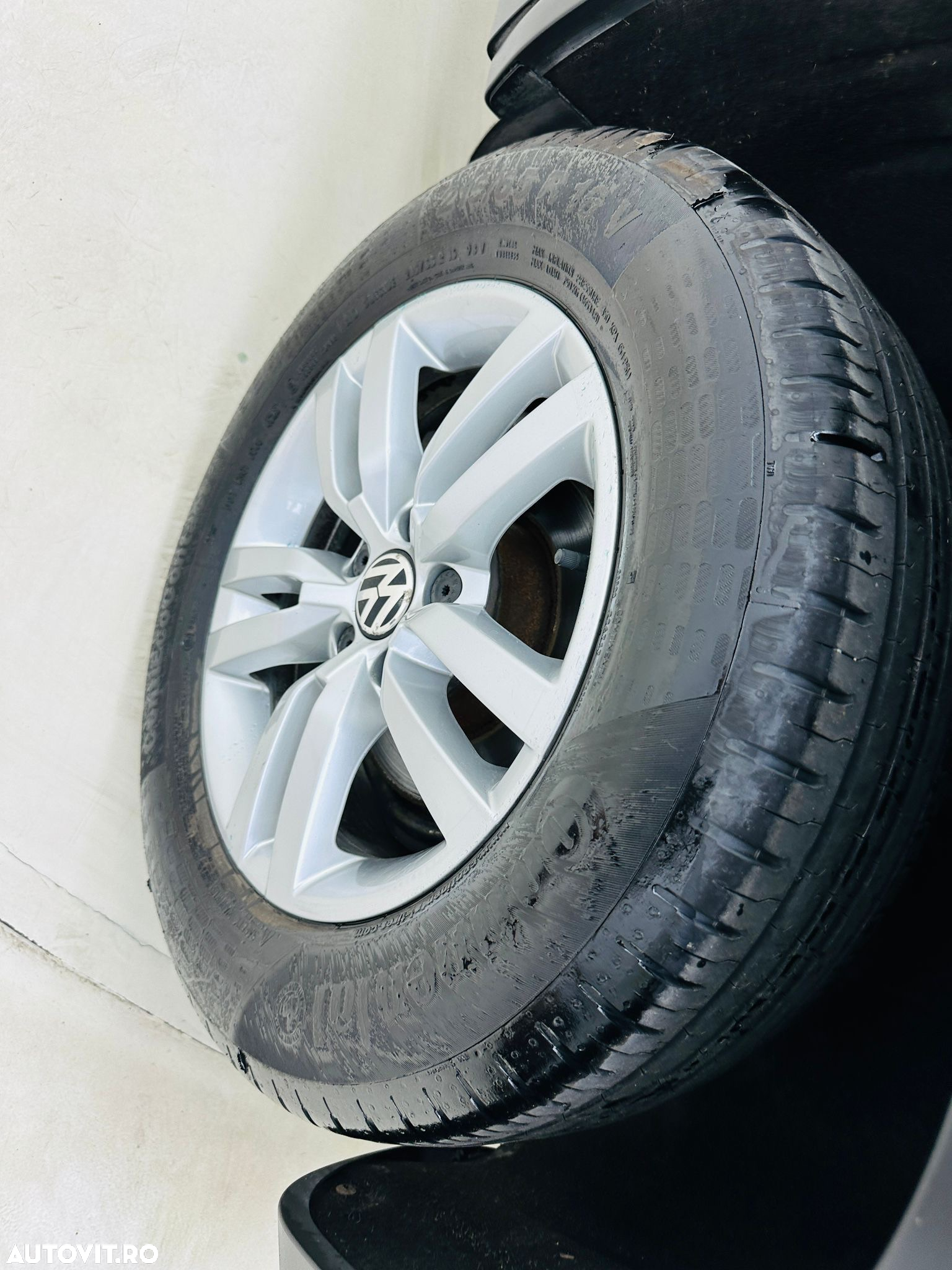 Volkswagen Tiguan - 17