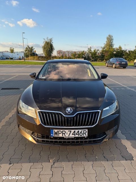 Skoda Superb 2.0 TDI 4x4 Style DSG - 2
