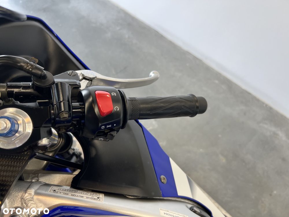 Yamaha R6 - 16