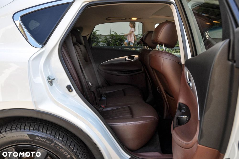 Infiniti EX - 10