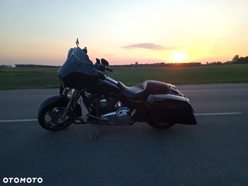 Harley-Davidson Touring Street Glide - 1
