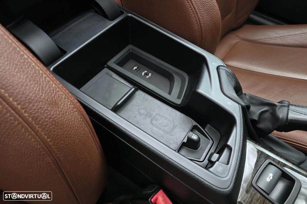 BMW M240i xDrive Auto - 28