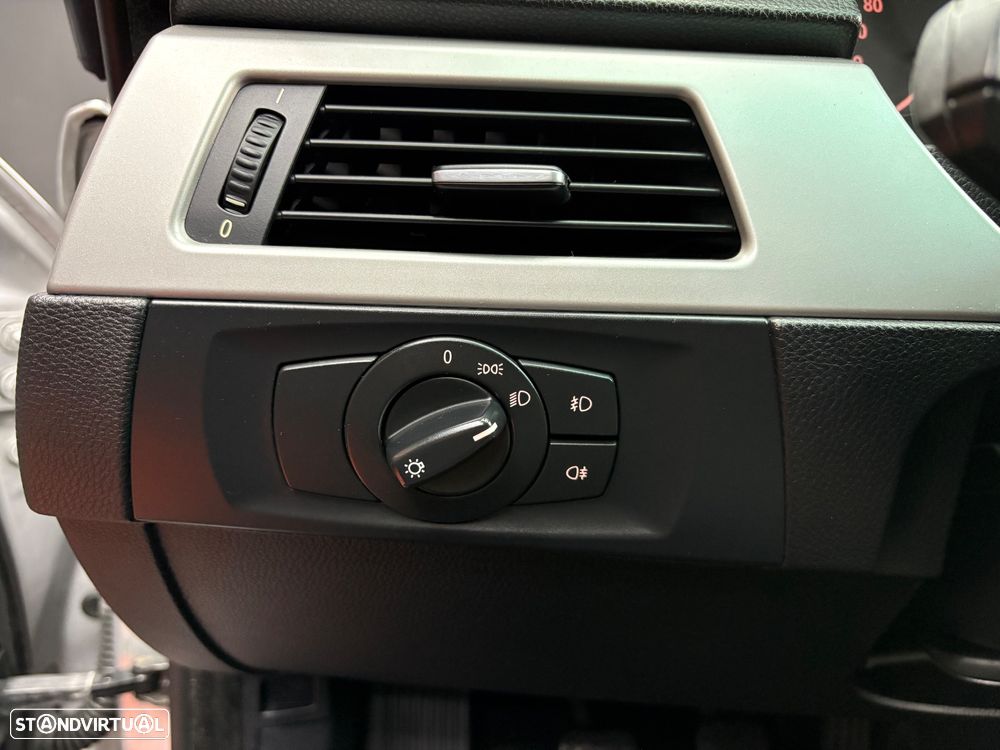 BMW 320 d Touring - 47