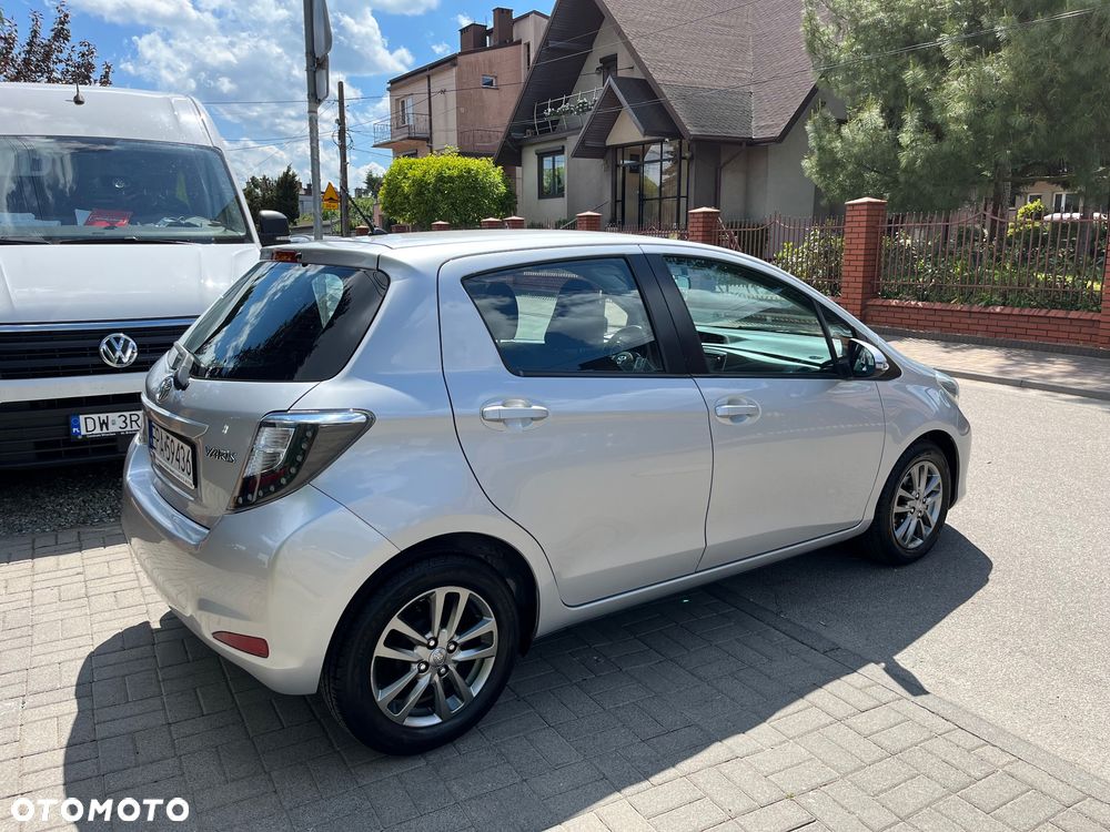 Toyota Yaris 1.33 Premium - 7