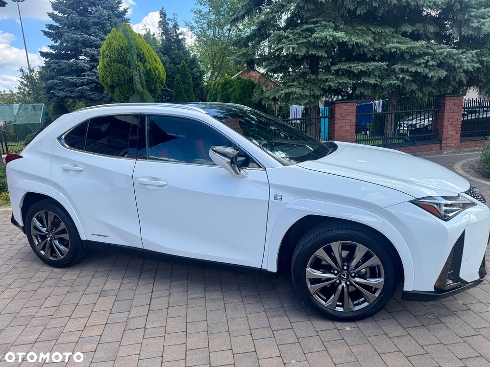 Lexus UX 250h F Sport 2WD - 3